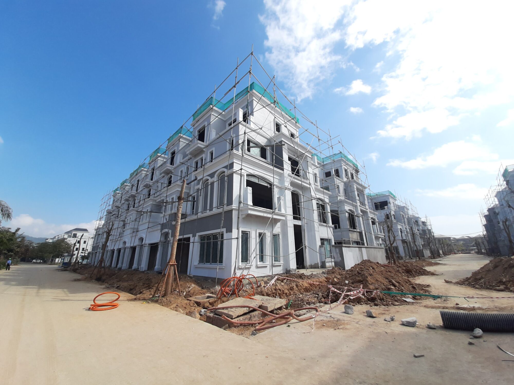 Cập nhật tiến độ thi công dự án Grand Bay Townhouse 35 thuc te grand bay townhouse1 12